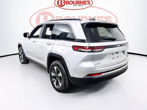 Used 2024 Jeep Grand Cherokee Limited 4xe AWD/4WD image 10