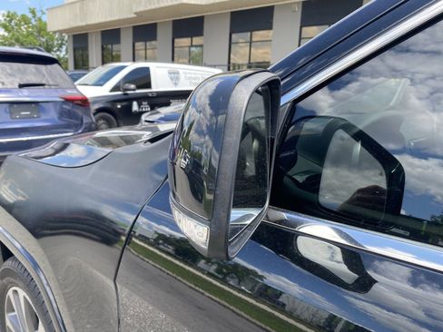 Used 2018 Jeep Grand Cherokee Overland RWD image 18