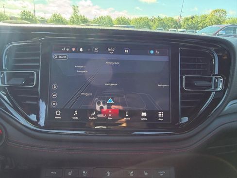 Used 2023 Dodge Durango R/T AWD/4WD image 18