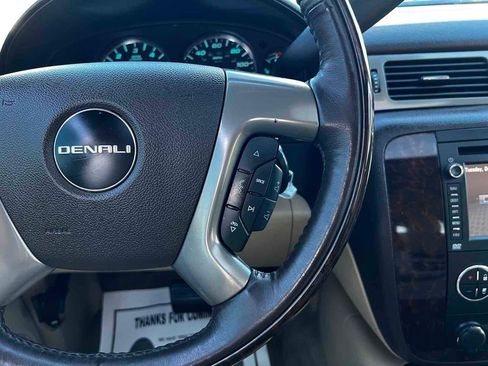 Used 2014 GMC Yukon Denali image 32