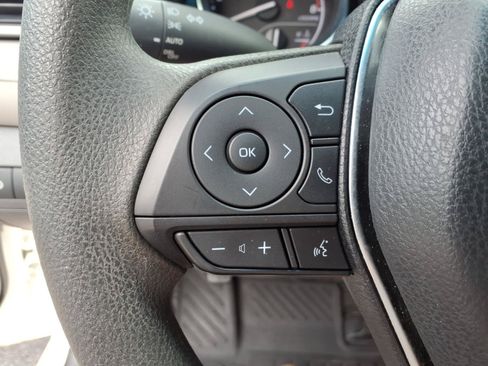 Used 2018 Toyota Camry LE w/ Convenience Package FWD image 19