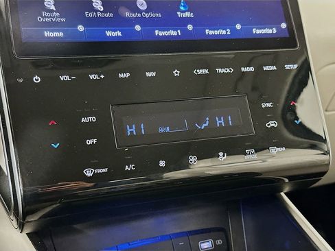 Used 2024 Hyundai Tucson Limited image 21