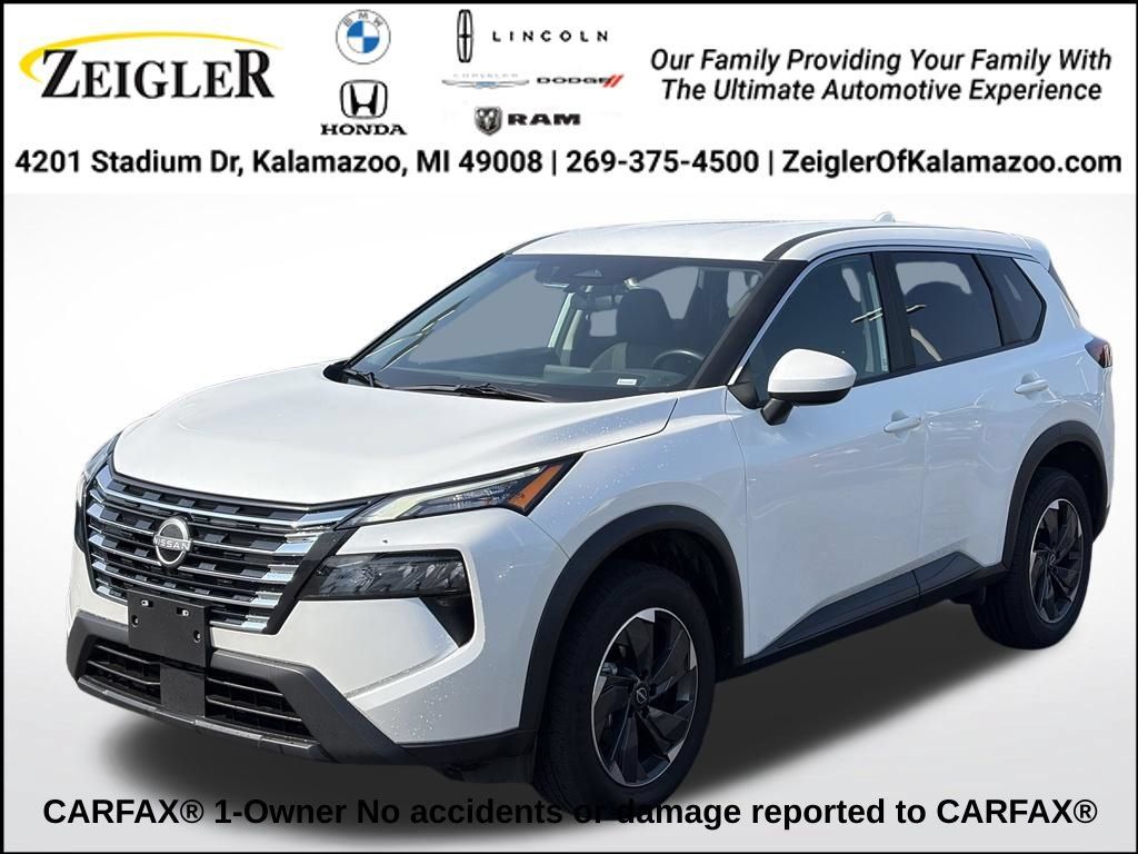 Used 2025 Nissan Rogue SV AWD/4WD image 1