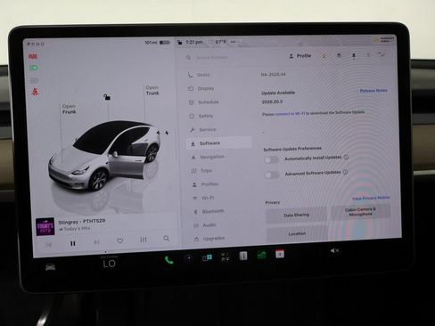 Used 2023 Tesla Model Y Long Range AWD/4WD image 48