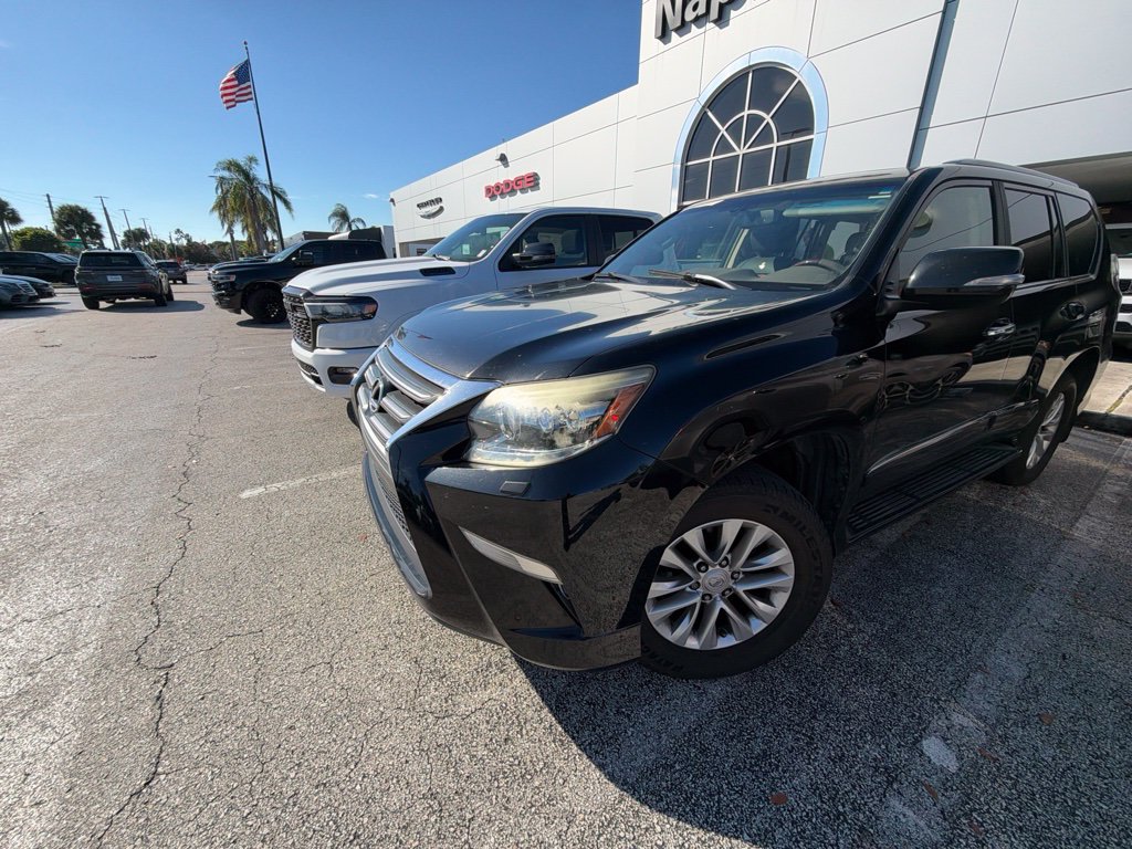Used 2018 Lexus GX 460 Premium w/ Premium Package AWD/4WD image 18
