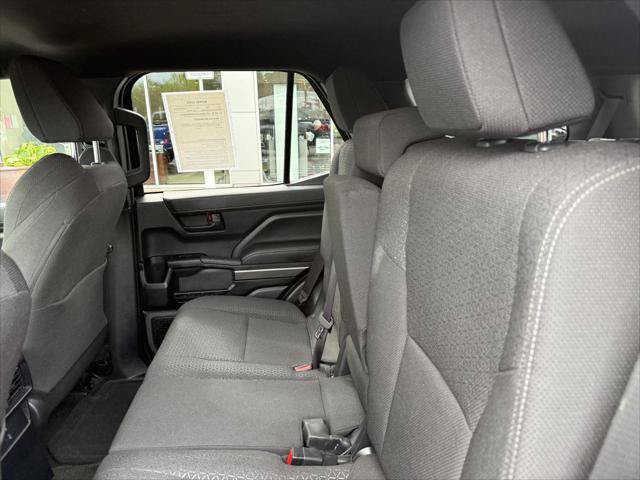 Certified 2025 Toyota 4Runner SR5 AWD/4WD image 15