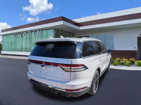Certified 2023 Lincoln Aviator Reserve w/ Equipment Group 201A image 5