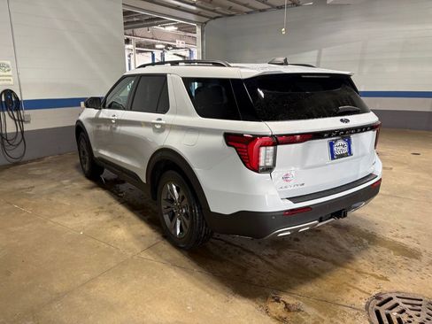 New 2026 Ford Explorer Active AWD/4WD image 6