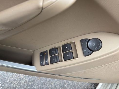 Used 2011 Cadillac CTS Luxury image 17