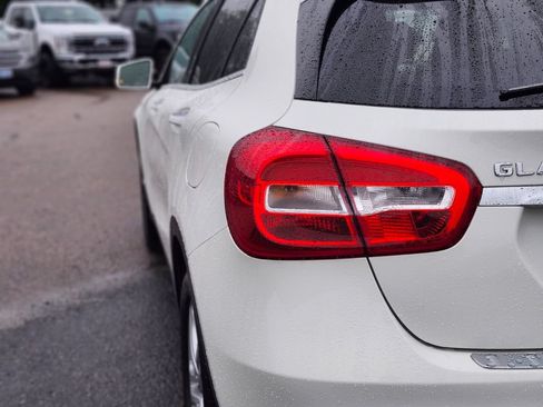 Used 2018 Mercedes-Benz GLA 250 4MATIC image 9