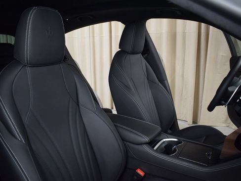 Used 2025 Maserati Grecale Modena AWD/4WD image 22