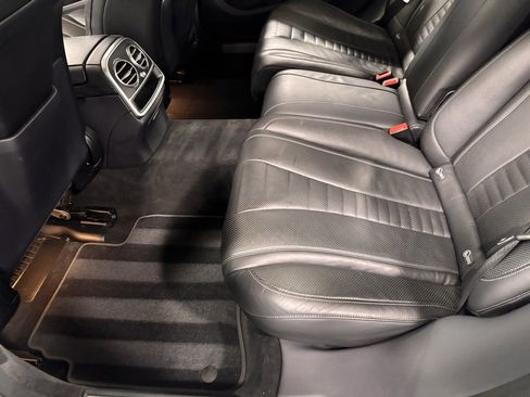 Used 2020 Mercedes-Benz S 560 4MATIC Sedan image 19