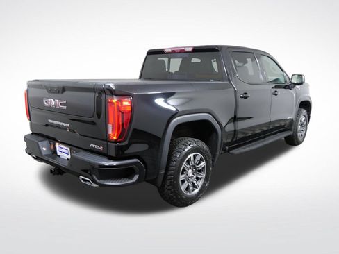 Used 2024 GMC Sierra 1500 AT4 w/ Technology Package AWD/4WD image 3