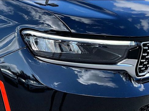 Used 2022 Jeep Grand Cherokee L Summit w/ Luxury Tech Group V image 12