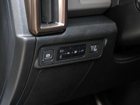 Used 2025 GMC Hummer EV 2X w/ LPO, Sport Package AWD/4WD image 38