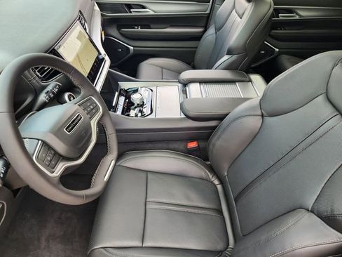 New 2026 Jeep Grand Wagoneer 4WD image 8