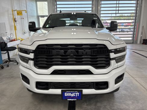 Used 2025 RAM 2500 4x4 Crew Cab image 7