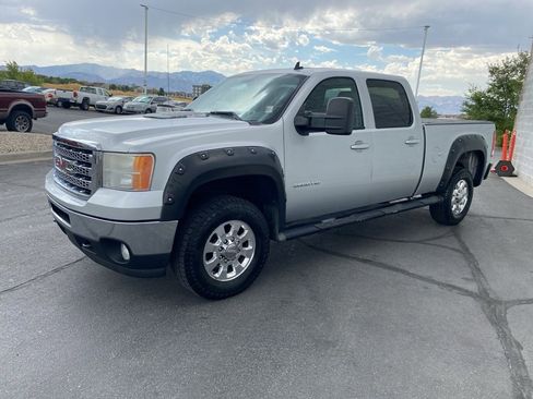 Used 2013 GMC Sierra 3500 SLT image 3