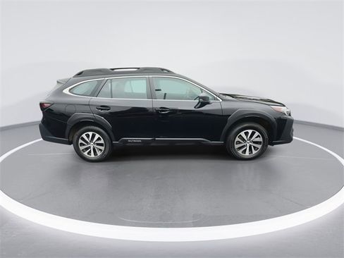 Used 2023 Subaru Outback 2.5i image 9