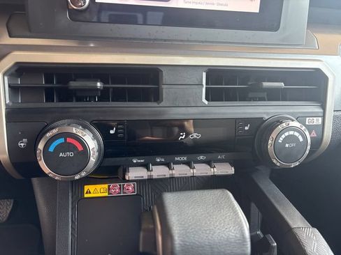 Used 2024 Toyota Tacoma SR5 AWD/4WD image 26