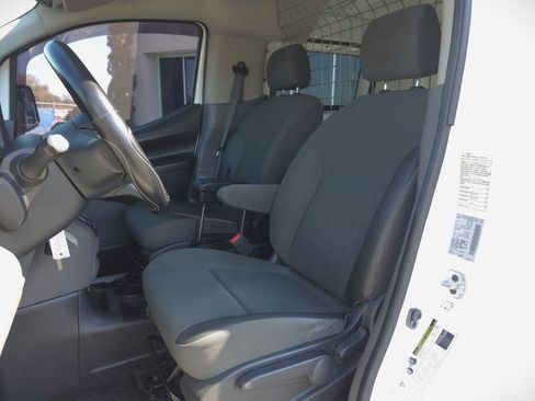 Used 2016 Chevrolet City Express LT image 9