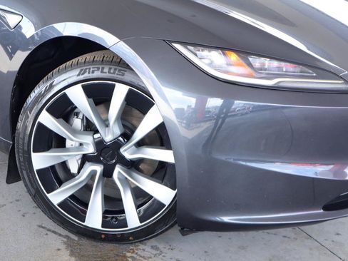 Used 2025 Tesla Model 3 RWD image 4