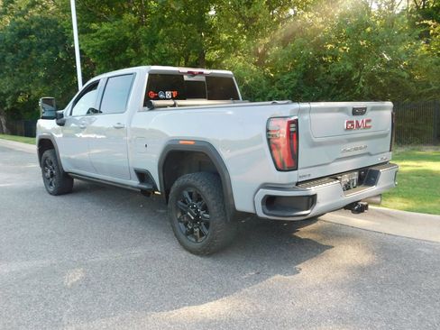 Used 2024 GMC Sierra 2500 AT4 w/ AT4 Premium Plus Package AWD/4WD image 3