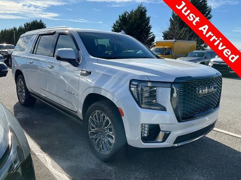 Used 2023 GMC Yukon XL Denali Ultimate image 1