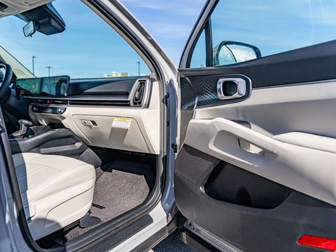 New 2026 Kia Sorento S w/ S Panoramic Sunroof Package image 8