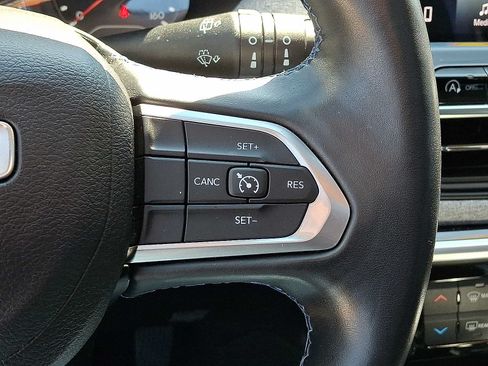 Certified 2022 Jeep Compass Latitude w/ Sun and Sound Group AWD/4WD image 22