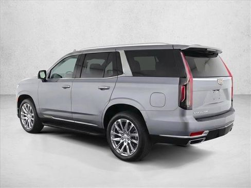 Used 2025 Cadillac Escalade Premium Luxury AWD/4WD image 5