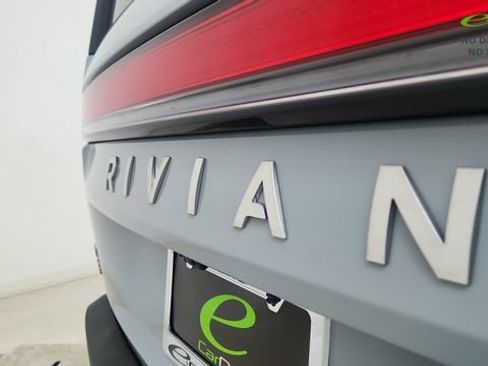Used 2024 Rivian R1S Adventure AWD/4WD image 17