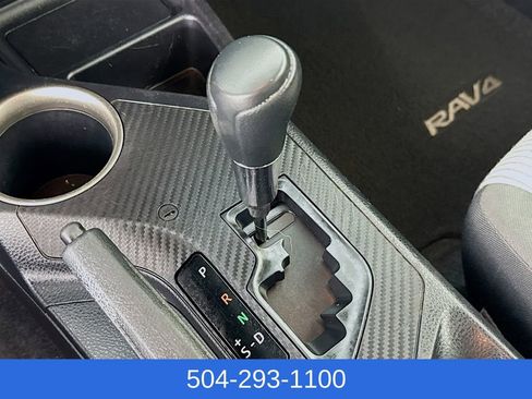 Used 2015 Toyota RAV4 LE FWD image 17