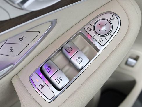 Used 2022 Mercedes-Benz GLC 300 4MATIC image 22