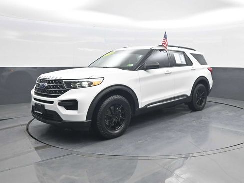 Used 2021 Ford Explorer XLT w/ Class III Trailer Tow Package AWD/4WD image 4
