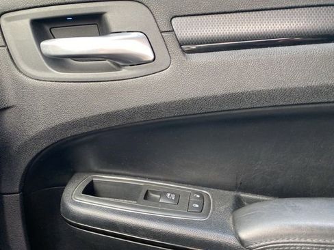 Used 2013 Chrysler 300 S image 18