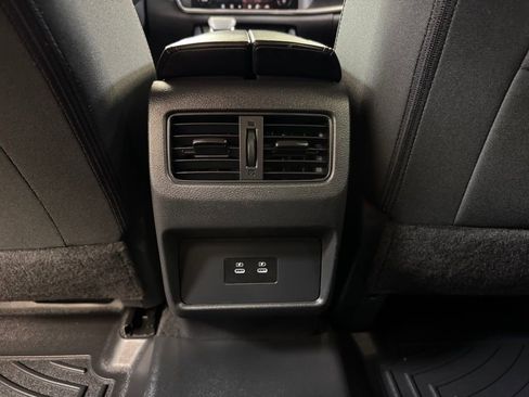 Used 2025 Nissan Rogue SV image 16