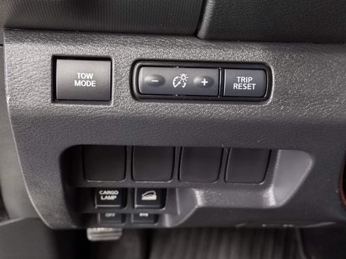 Used 2022 Nissan Frontier PRO-4X w/ Off-Road Protection Package AWD/4WD image 30
