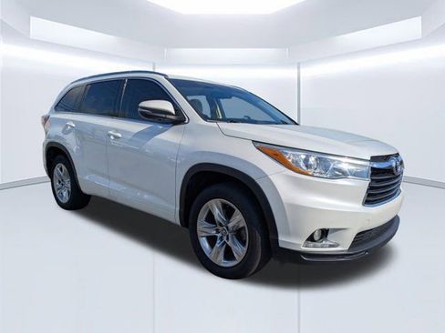 Used 2016 Toyota Highlander Limited image 2