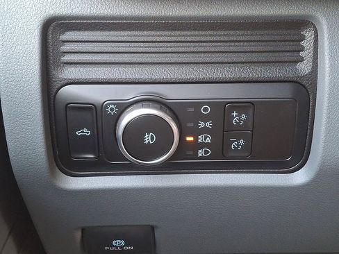 Used 2024 Ford F550 4x4 Crew Cab Super Duty image 24