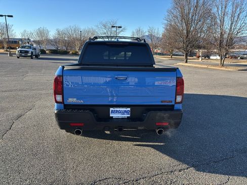 Used 2025 Honda Ridgeline TrailSport image 6