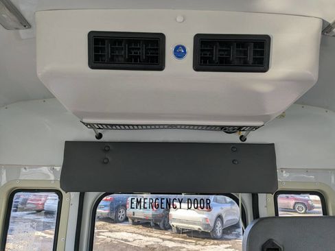 Used 2016 Ford Transit 250 250 2dr 138 in. WB SRW Cutaway image 11