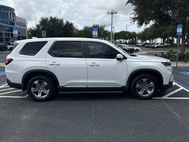 Certified 2025 Honda Pilot EX-L image 3