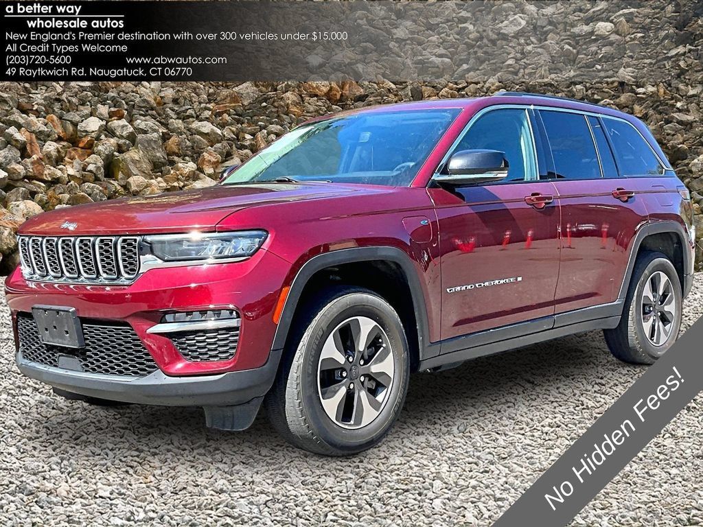 Used 2023 Jeep Grand Cherokee 4WD 4xe image 1