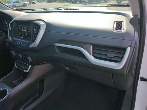 Used 2023 GMC Terrain SLE w/ Driver Convenience Package image 30