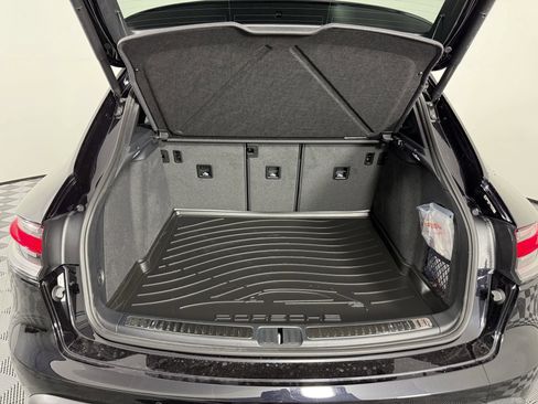 Certified 2026 Porsche Macan S AWD/4WD image 23