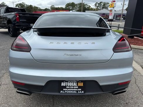 Used 2015 Porsche Panamera w/ Premium Package image 5