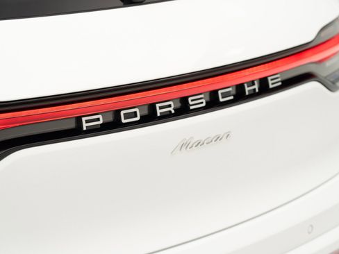 Used 2022 Porsche Macan image 13