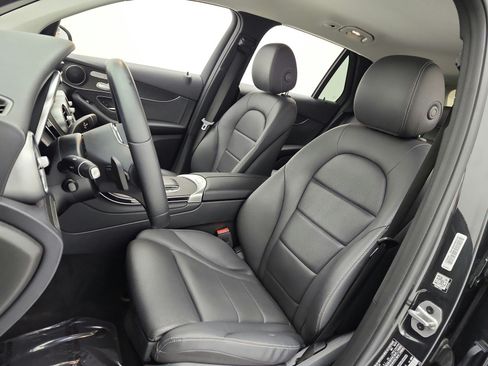 Used 2022 Mercedes-Benz GLC 300 image 10