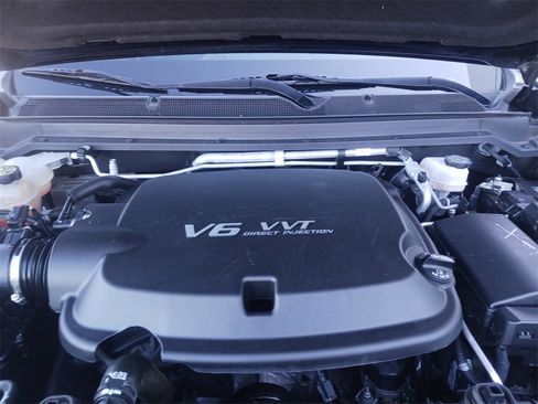 Used 2022 Chevrolet Colorado LT w/ Luxury Package image 14